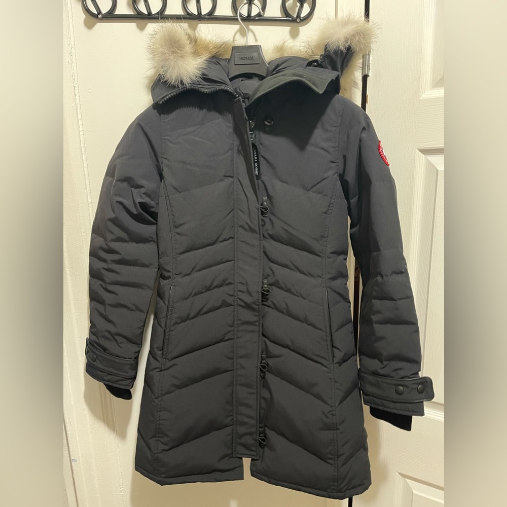 Canada Goose Women's Loretta Parka with Fur Hood-Navy Size XS